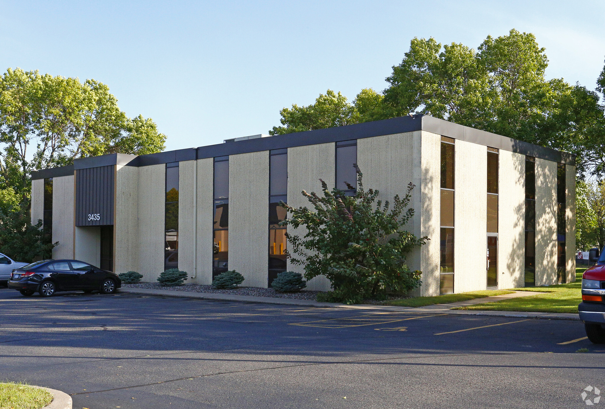 3435 Washington Dr, Eagan, MN for lease Building Photo- Image 1 of 7