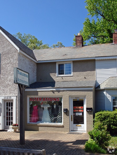 10241 Warwick Blvd, Newport News, VA for lease - Primary Photo - Image 1 of 2