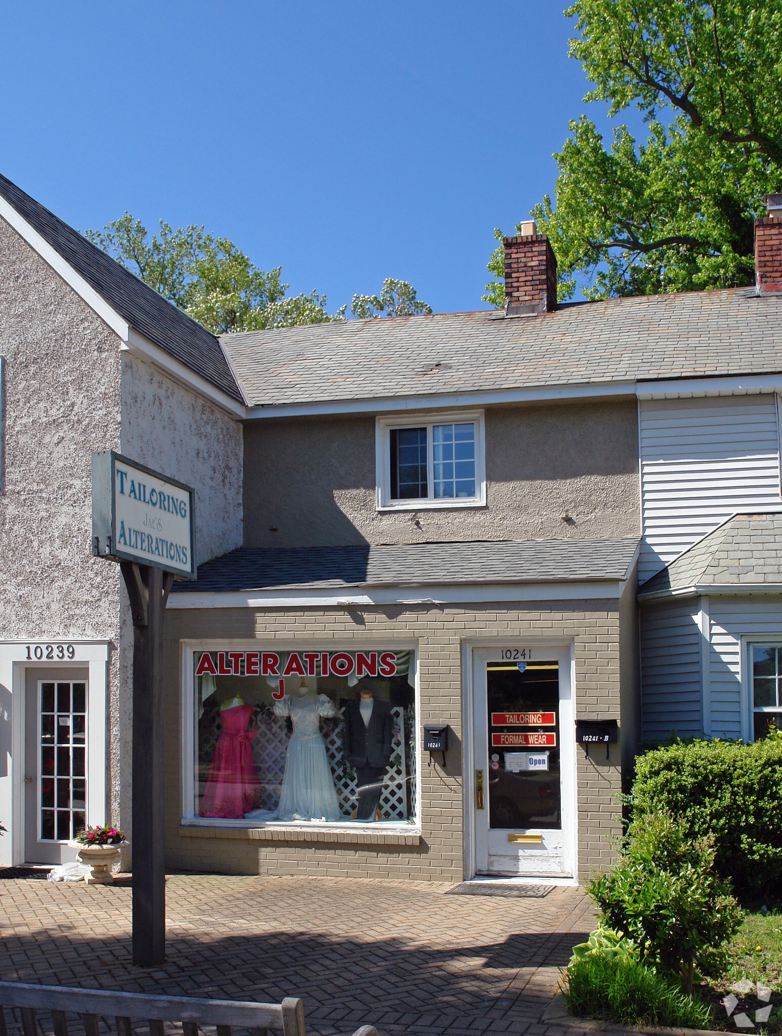 10241 Warwick Blvd, Newport News, VA for lease Primary Photo- Image 1 of 3