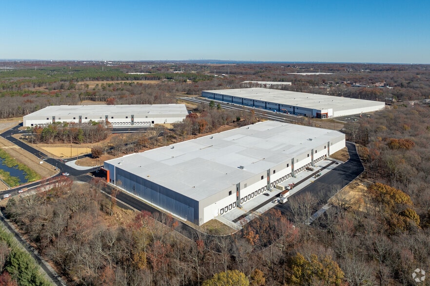 Jake Brown Rd, Old Bridge, NJ for lease - Building Photo - Image 1 of 11