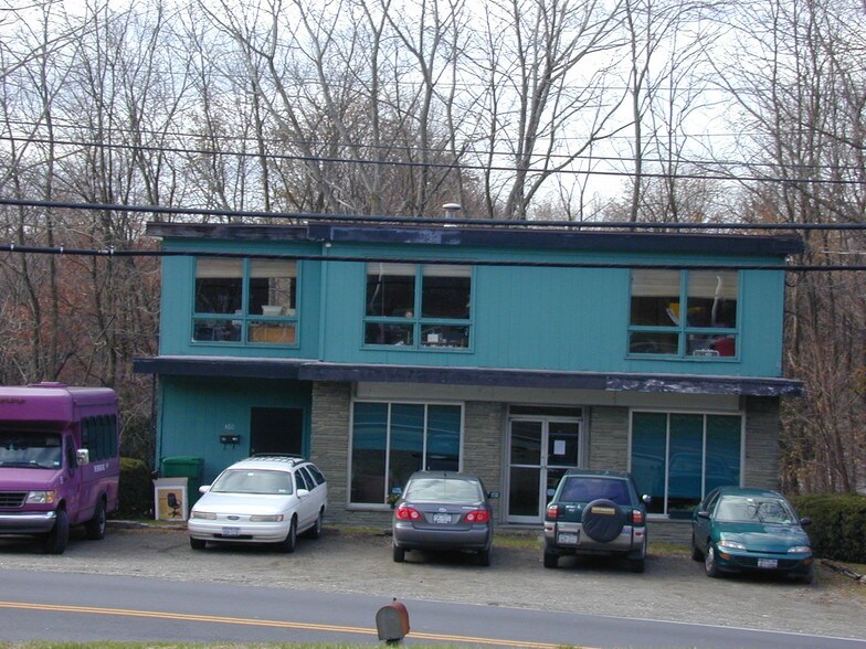 360 Noxon Rd, Poughkeepsie, NY for sale - Building Photo - Image 1 of 1