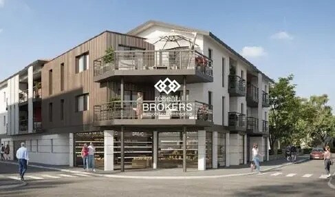 Retail in Parentis-en-Born for sale Building Photo- Image 1 of 2