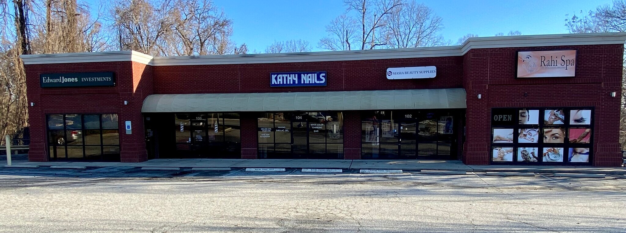 3920 Battleground Ave, Greensboro, NC 27410 Building D