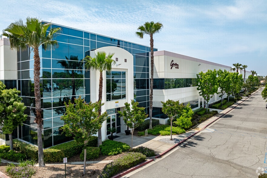 9449 8th St, Rancho Cucamonga, CA for sale - Primary Photo - Image 1 of 1