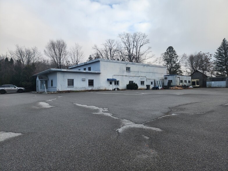 9 Elks Ln, Poughkeepsie, NY for sale - Building Photo - Image 1 of 1