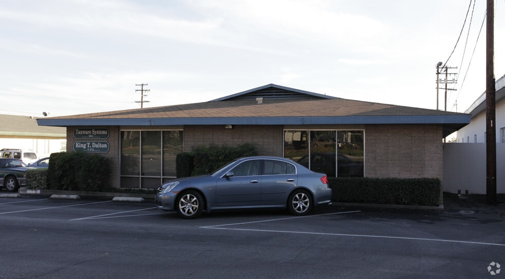 924 W 9th St, Upland, CA for lease - Building Photo - Image 2 of 3