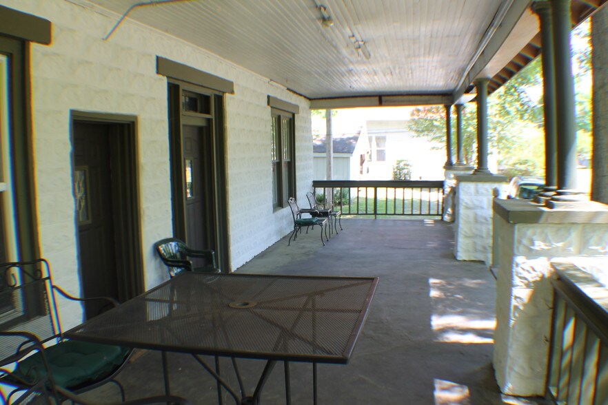 410 S Houston St Scottsboro Al 35768 Apartments Property For 4 Unit Apartment Building Offered At 125 000 A 6 96 Cap Rate In Scottsboro Al