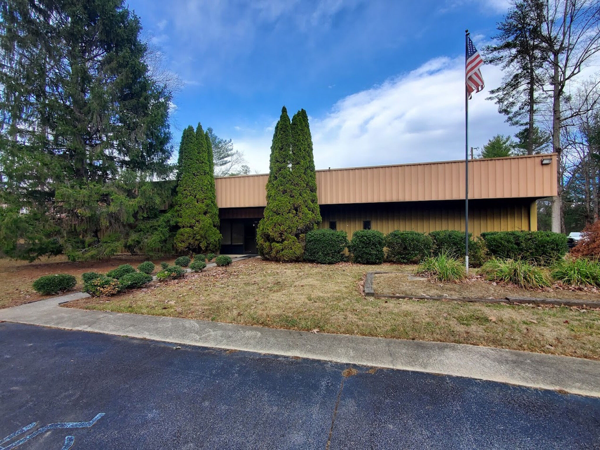 101 Fair Oaks Rd, Arden, NC for sale Primary Photo- Image 1 of 19