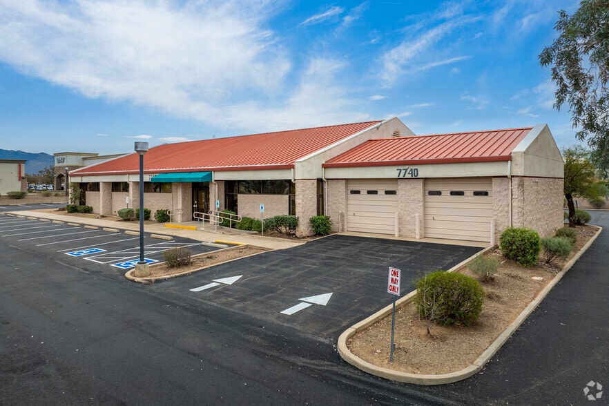 7740 E Speedway Blvd, Tucson, AZ for lease - Building Photo - Image 2 of 18