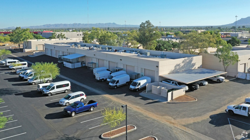 3865 N Business Center Dr, Tucson, AZ for lease - Building Photo - Image 2 of 4