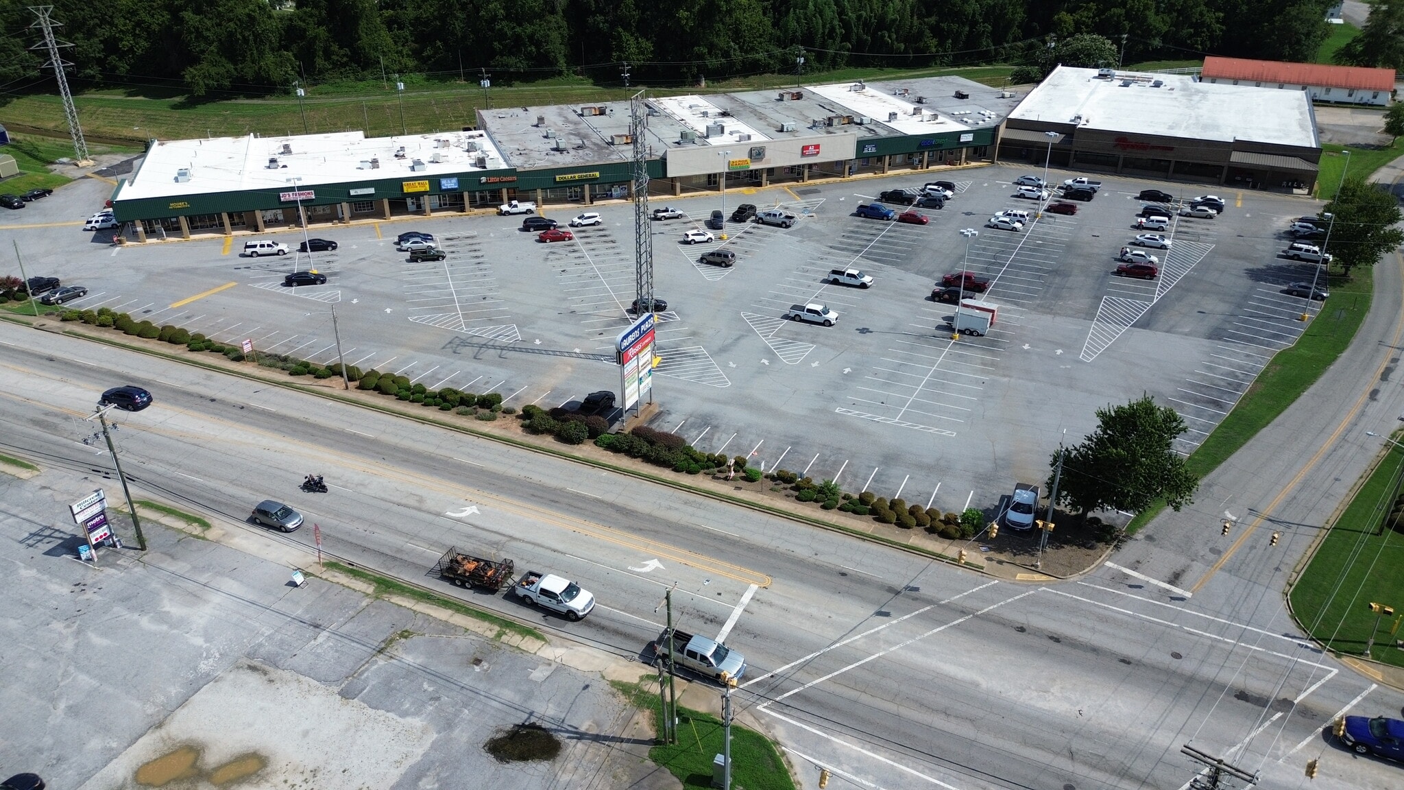 241 Hillcrest Dr, Laurens, SC for lease Interior Photo- Image 1 of 2