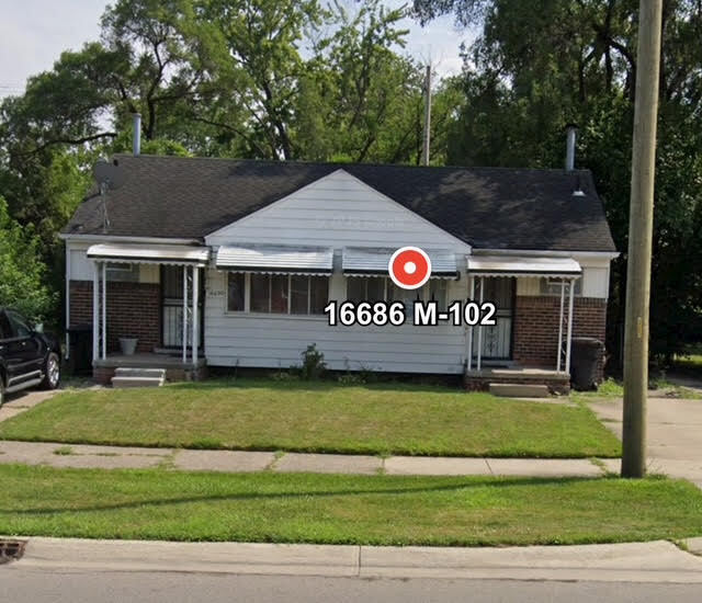 16686 E 8 Mile Rd, Detroit, MI for sale - Primary Photo - Image 1 of 1