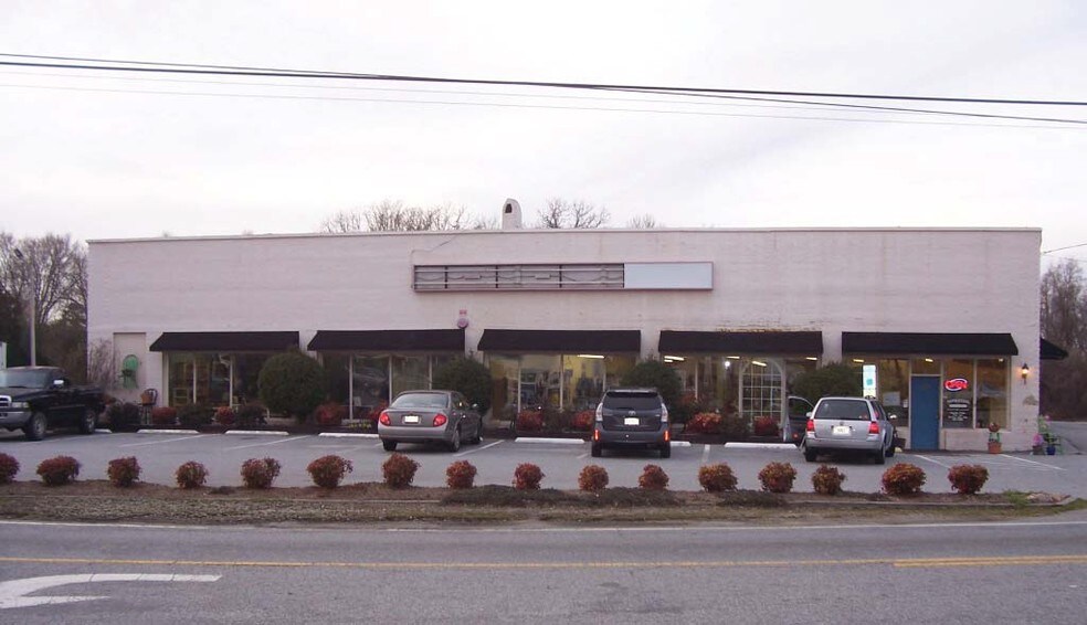 615 Greensboro Rd, High Point, NC for sale - Primary Photo - Image 1 of 1