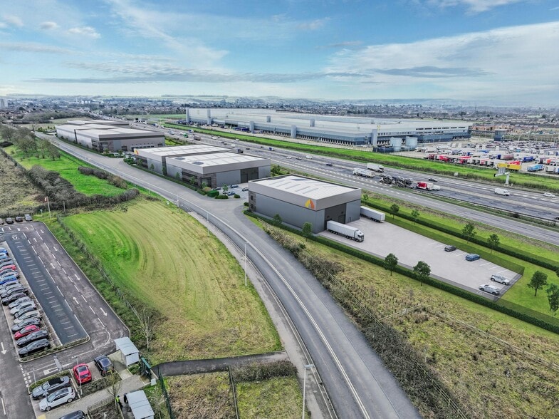 Luton Rd, Luton for lease - Building Photo - Image 1 of 4