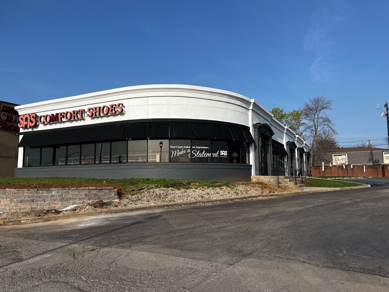 100 Regency Point Path, Lexington, KY for lease - Building Photo - Image 1 of 15