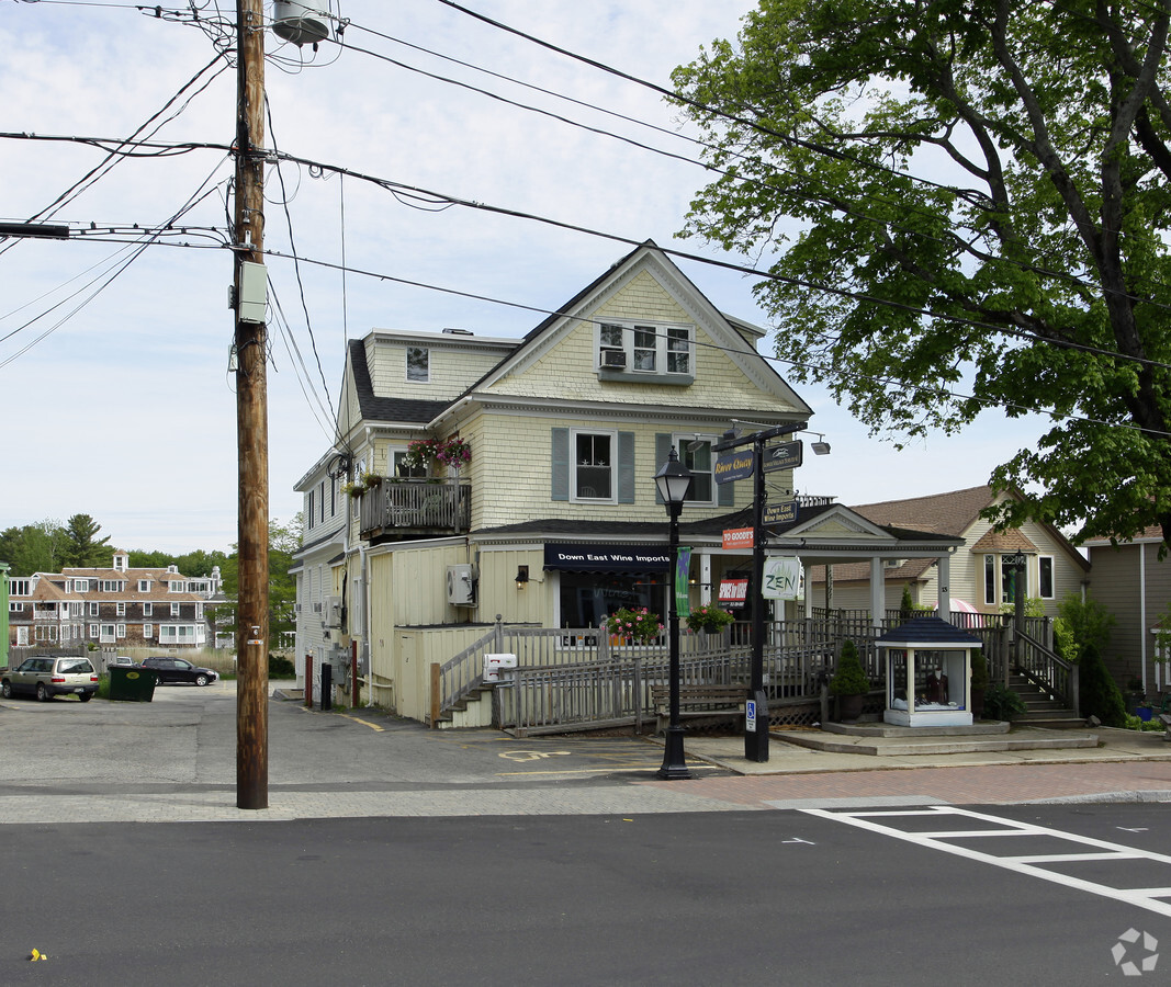 13 Western Ave, Kennebunk, ME 04043 | LoopNet