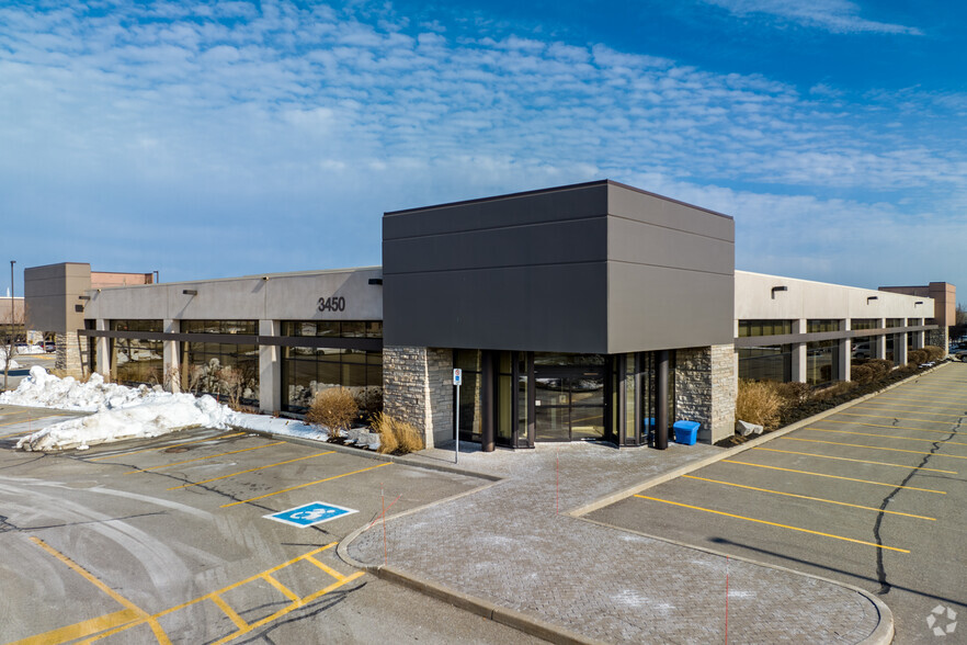 3450 Superior Ct, Oakville, ON for sale - Building Photo - Image 1 of 1