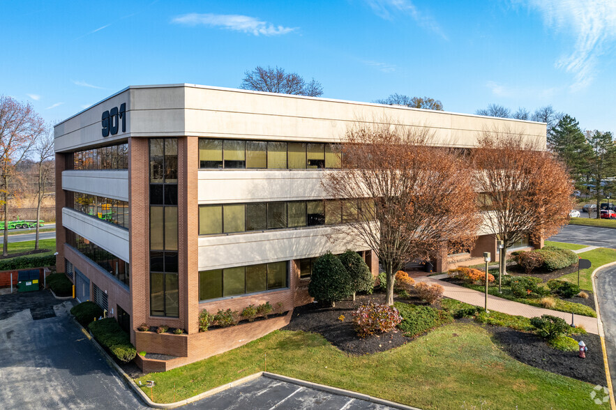 901 Lincoln Dr W, Marlton, NJ for lease - Building Photo - Image 2 of 8