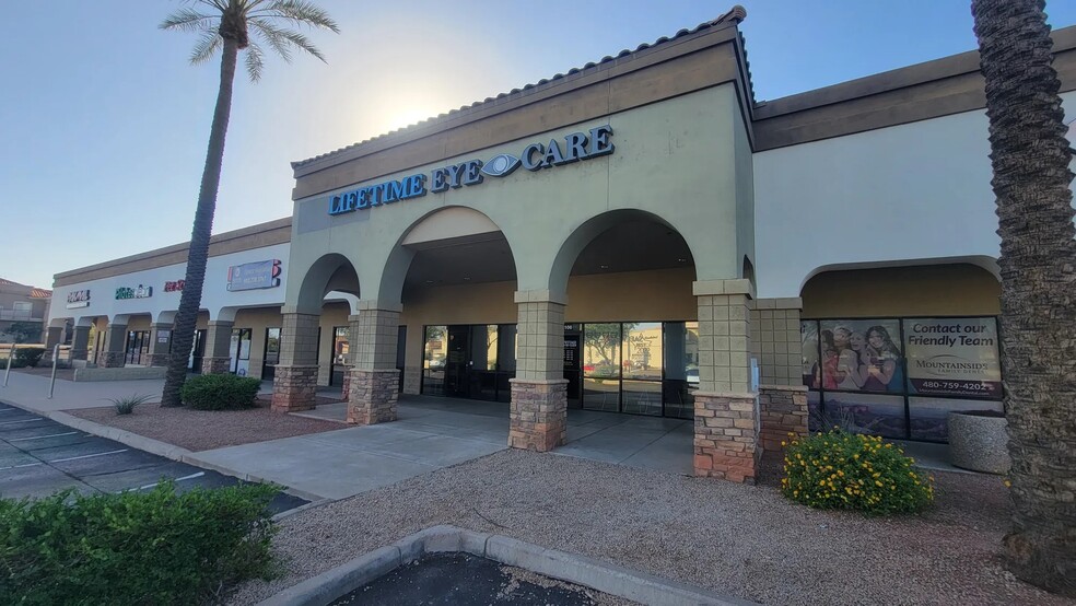 3961 E Chandler Blvd, Phoenix, AZ for lease - Building Photo - Image 1 of 6