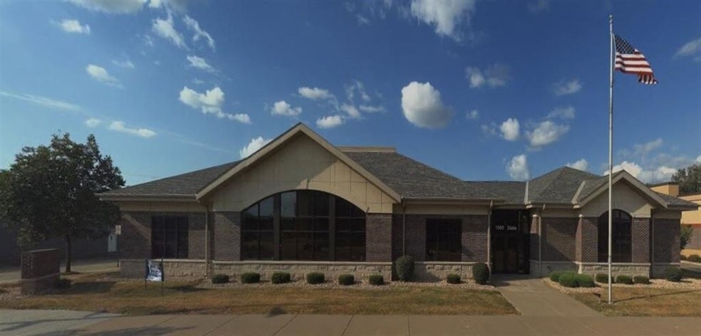 1900 State St, Bettendorf, IA for sale - Building Photo - Image 1 of 1