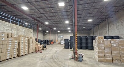 1011 Hubrey Rd, London, ON for lease Interior Photo- Image 2 of 4
