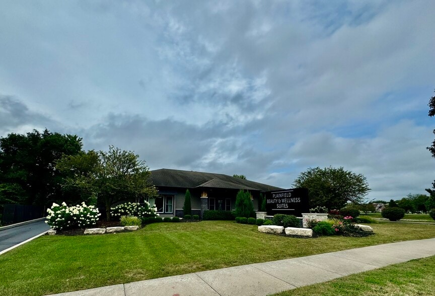 4998 Theodore St, Plainfield, IL for lease - Building Photo - Image 2 of 29