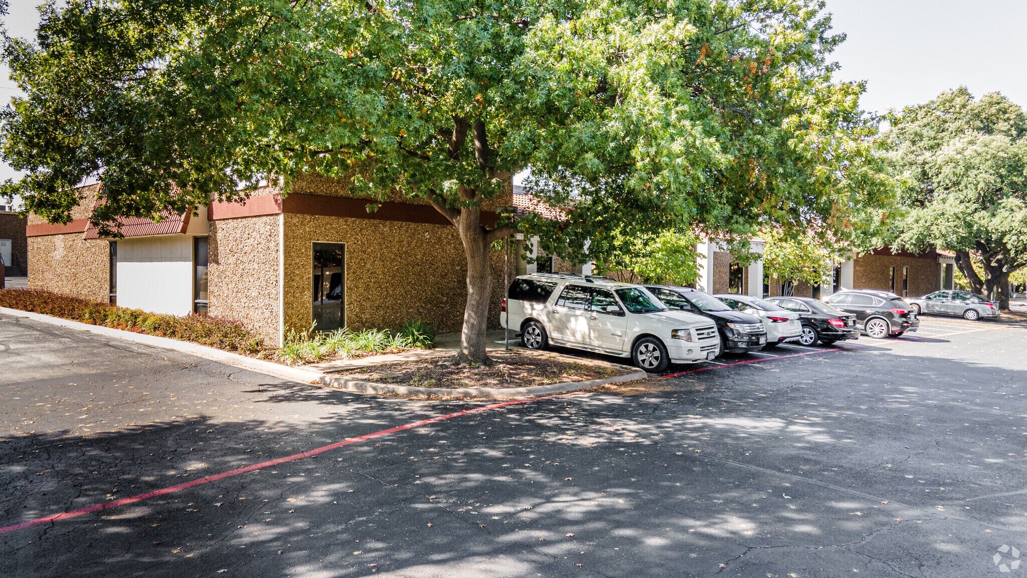 1231 American Pky, Richardson, TX for sale Primary Photo- Image 1 of 1
