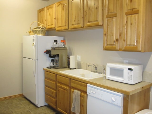 8213 W 20th St, Greeley, CO for lease - Building Photo - Image 3 of 7