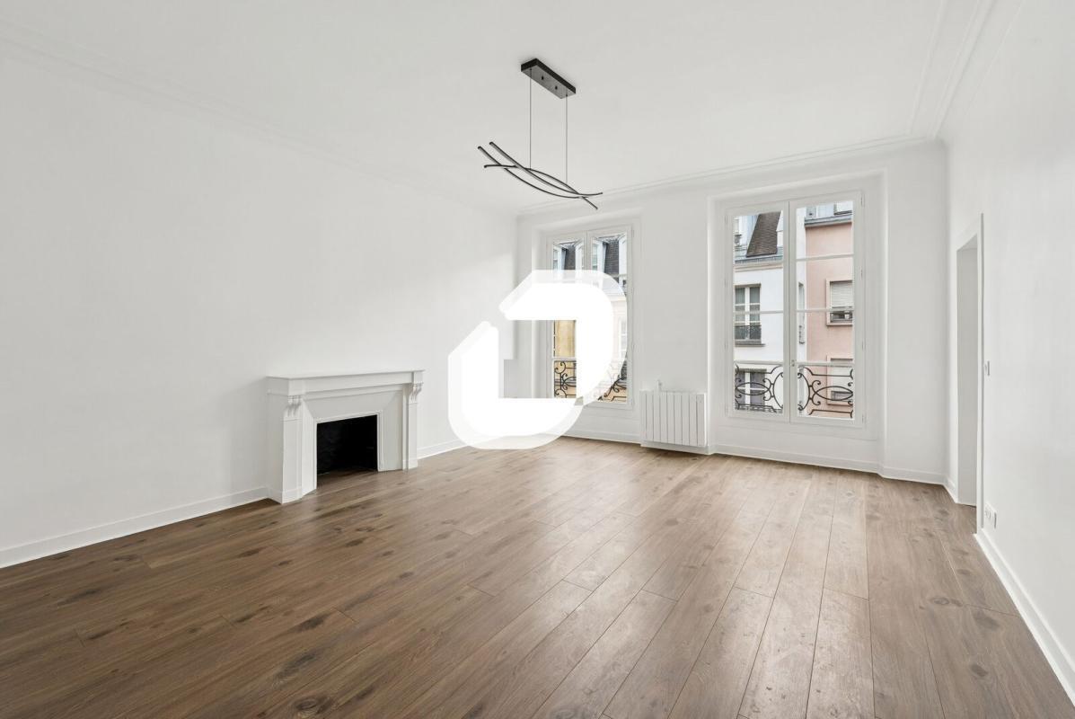 Office in Paris for lease Building Photo- Image 1 of 16