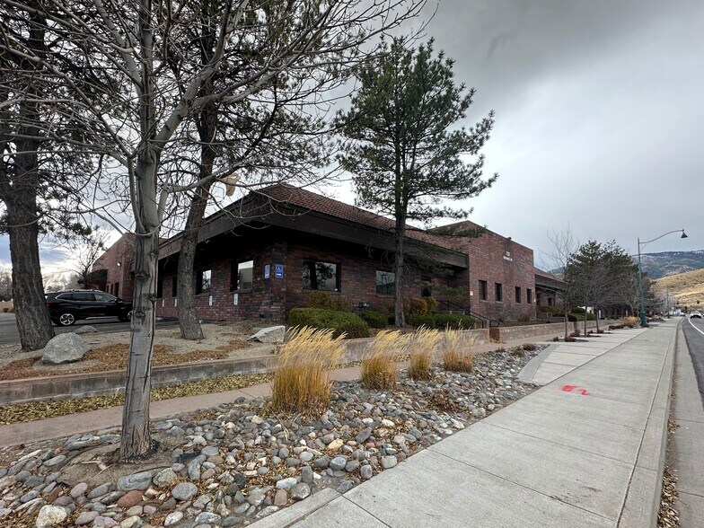 727 Fairview Dr, Carson City, NV for lease - Building Photo - Image 3 of 11