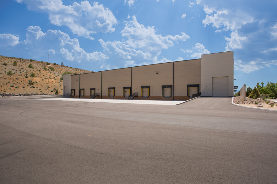 925 North Hills Blvd, Reno, NV for lease - Building Photo - Image 3 of 5