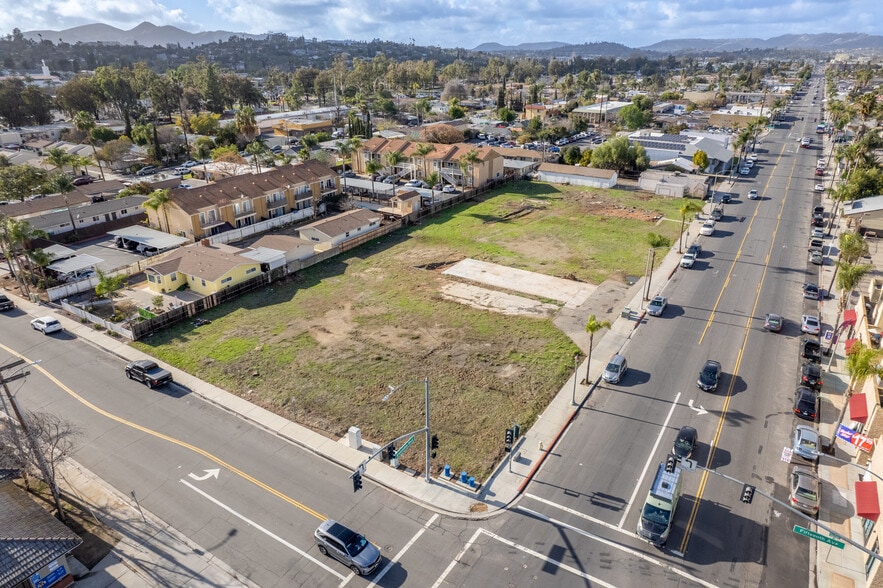 1405 S Escondido Blvd, Escondido, CA for sale - Primary Photo - Image 1 of 4