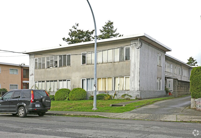 6749 Dow Av, Burnaby, BC for sale - Building Photo - Image 2 of 5