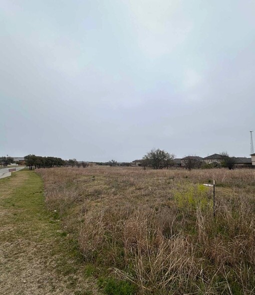 12 Cascade Caverns Rd, Boerne, TX for sale - Building Photo - Image 2 of 8