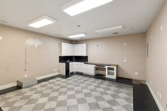 1201 S Commercial Blvd, Arlington, TX for sale Interior Photo- Image 2 of 10