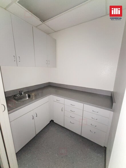 2035-2045 Saviers Rd, Oxnard, CA for lease - Interior Photo - Image 3 of 7