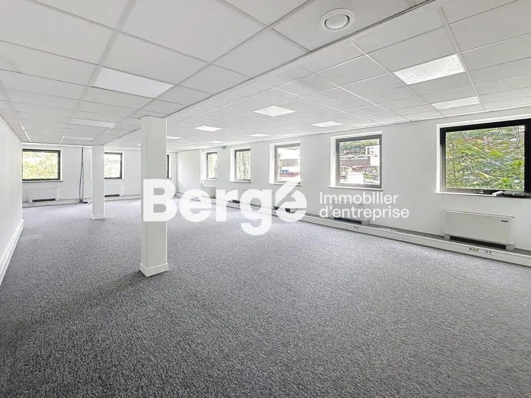 Office in Mougins for lease Building Photo- Image 1 of 12
