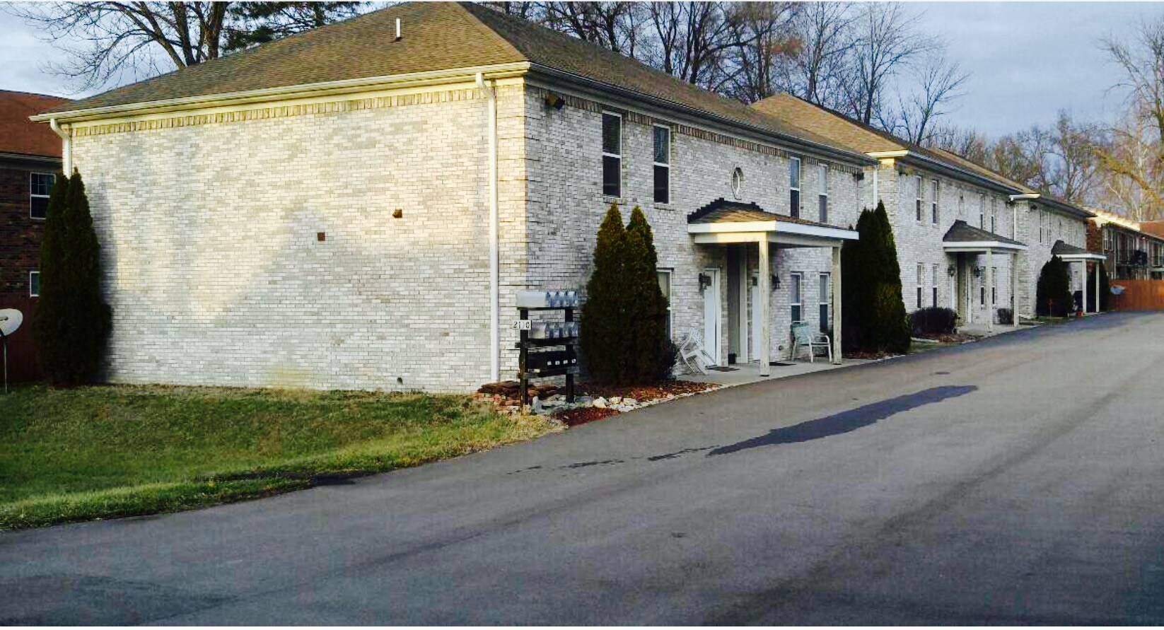 2110 Allison Ln, Jeffersonville, IN for sale Primary Photo- Image 1 of 1