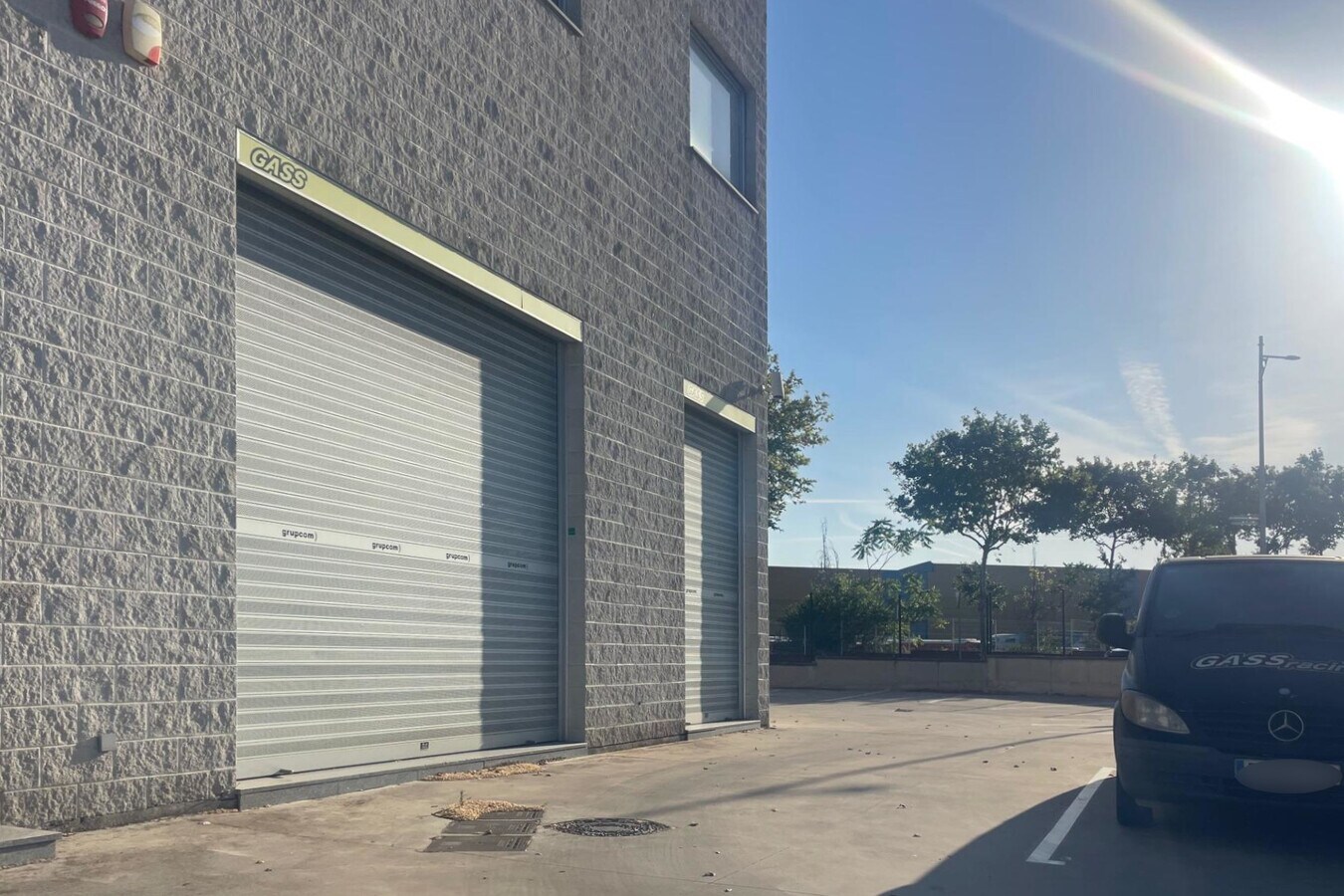 Mataró, BAR 08302 - - - Interior Photo - Image 1 of 10