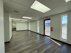 1030 S 86th St, Tampa, FL for sale Interior Photo- Image 2 of 17