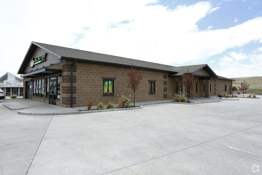 1659 Stillwater Ave, Cheyenne, WY for lease - Image 1 of 13