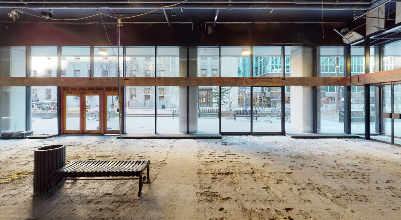 300 Sparks St, Ottawa, ON for lease Building Photo- Image 1 of 2