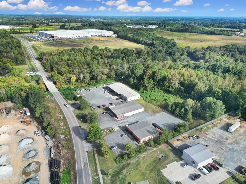 908 N Sutherland Ave, Monroe, NC for sale - Building Photo - Image 3 of 12