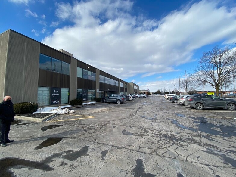 240 Humberline Dr, Toronto, ON for lease - Building Photo - Image 3 of 6