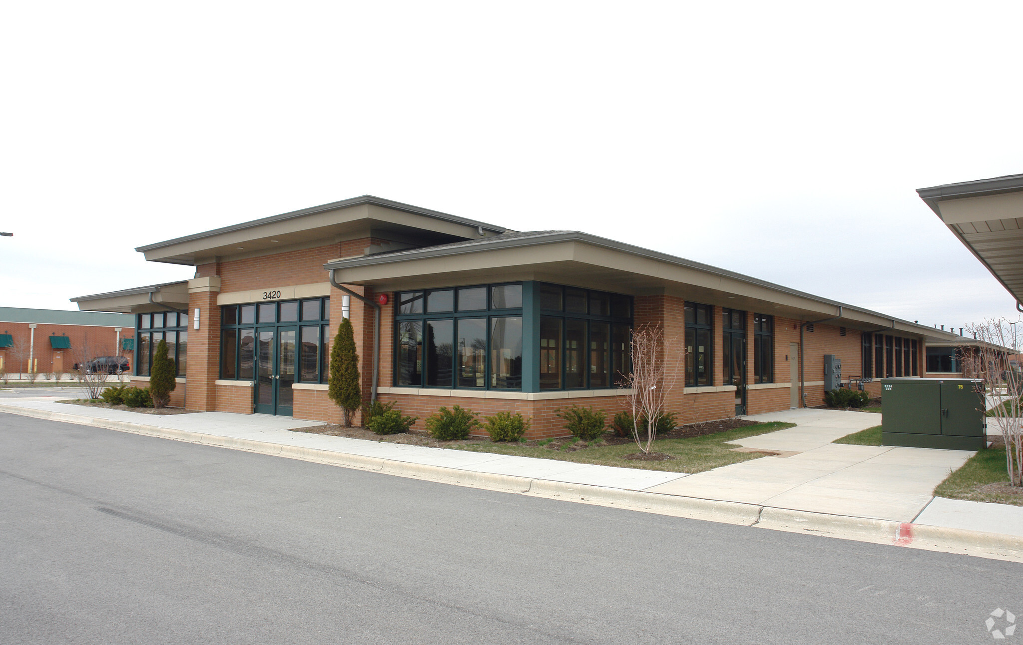 3420 Lacrosse Ln, Naperville, IL for lease Building Photo- Image 1 of 8