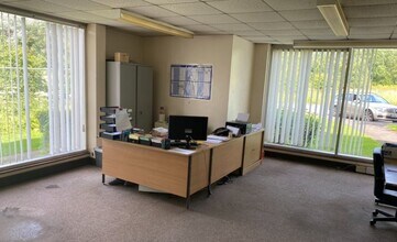 Knitsley Ln, Consett for lease Interior Photo- Image 1 of 3