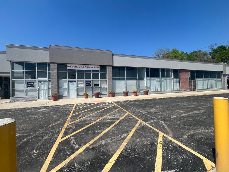 1260-1280 Merriam Ln, Kansas City, KS for lease - Building Photo - Image 2 of 6