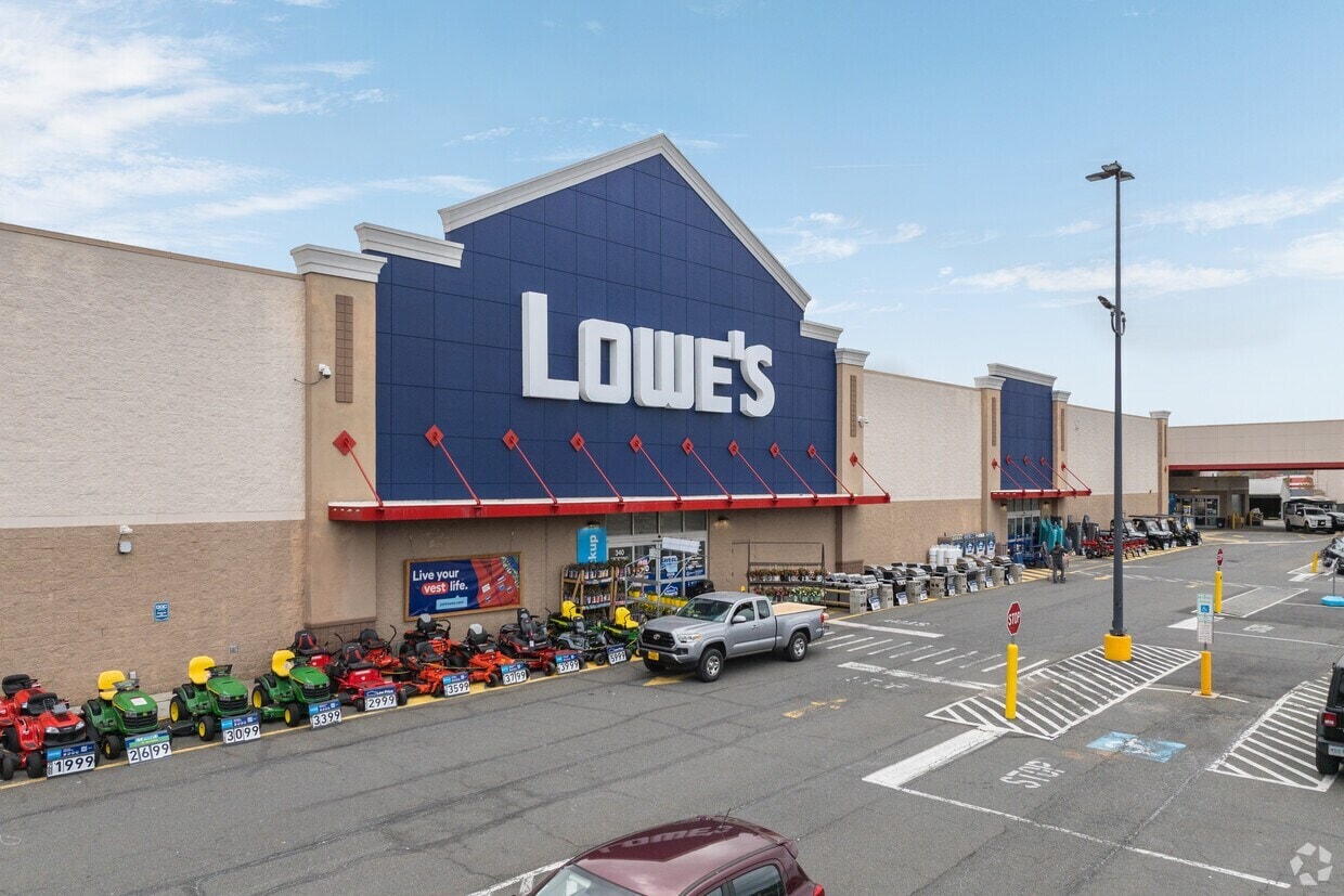 102-240 Crossings Blvd, Elverson, PA for lease Building Photo- Image 1 of 4