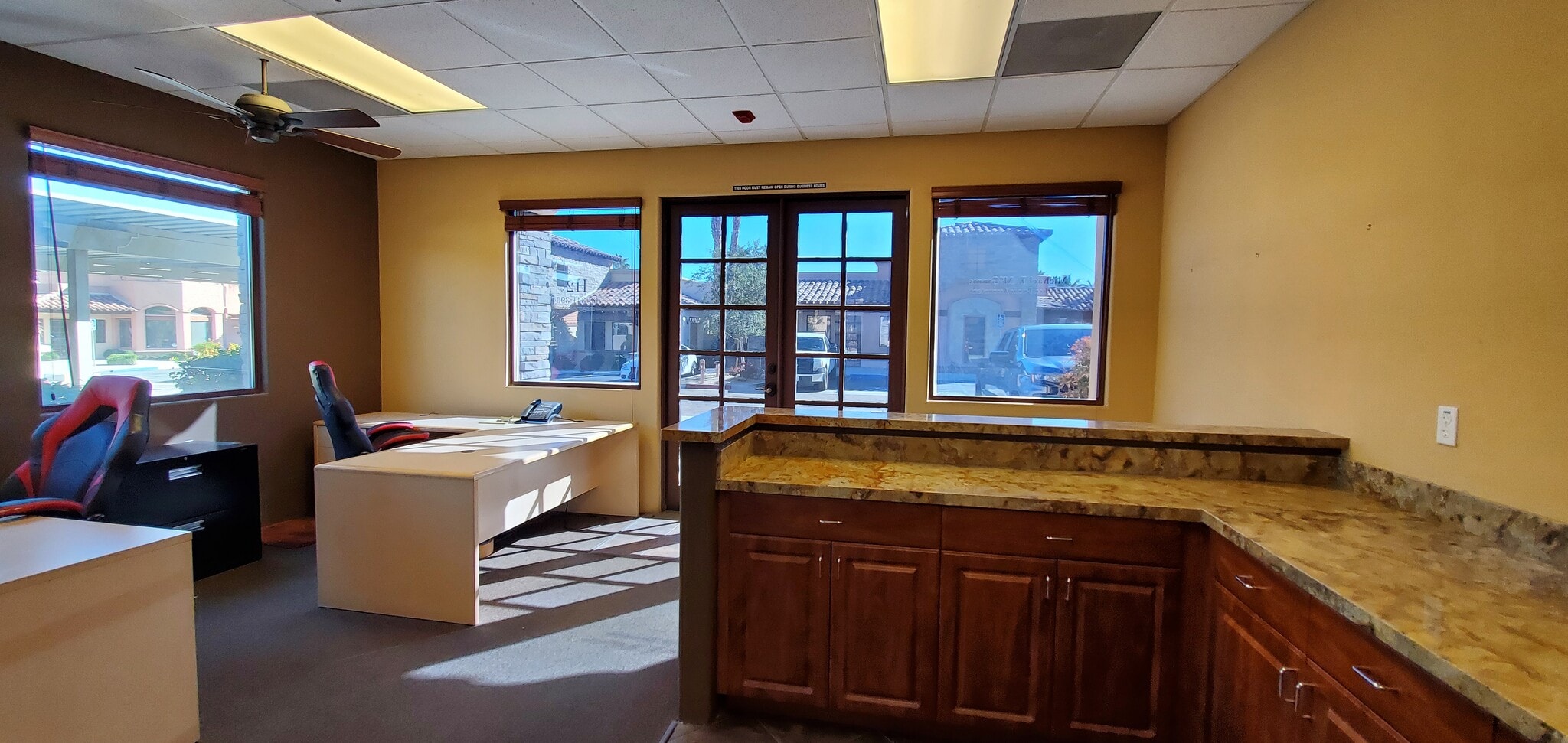 71780 San Jacinto Dr, Rancho Mirage, CA for lease Interior Photo- Image 1 of 17