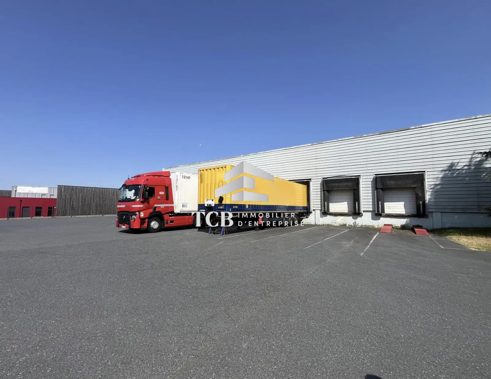 Flex in Clisson for sale Building Photo- Image 1 of 15